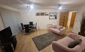2 Bedroom 2 Bath Apartment, Sleeps 4, Town Centre